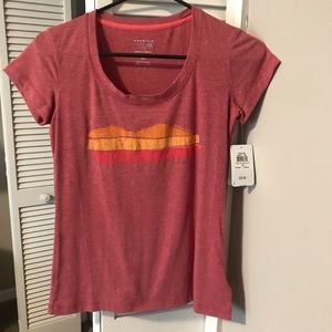 Mountain Hardwear active tee.